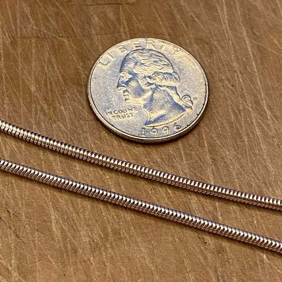 Connemara Marble Teardrop Pendant on a 16" 925 Silver Snake Chain Necklace - Picture 6 of 16